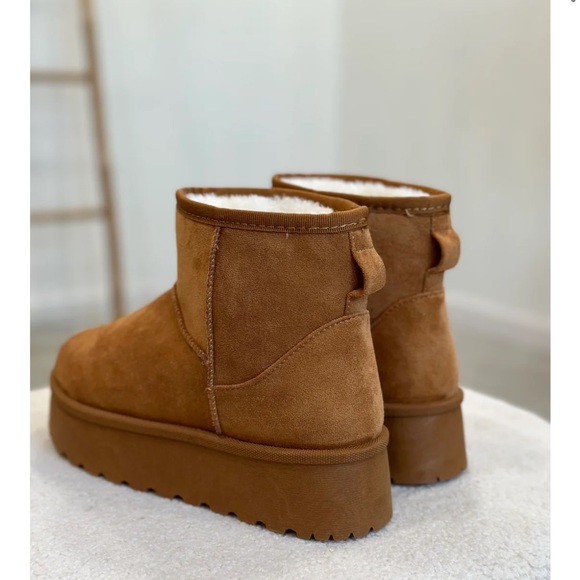 Mini Platform Boots - Picture 2 of 2